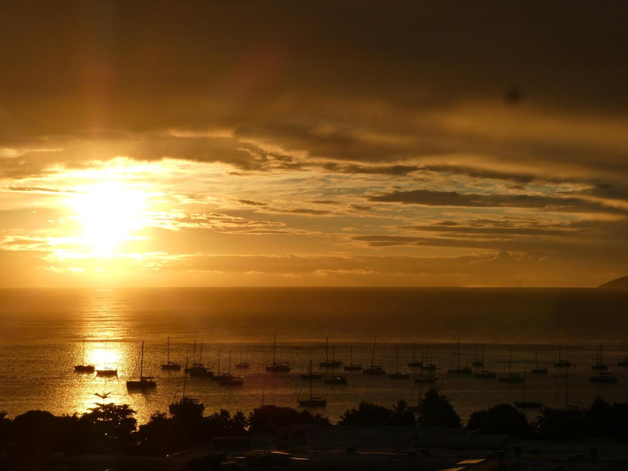Maeva Sunset View Hotel Punaauia  Ngoại thất bức ảnh